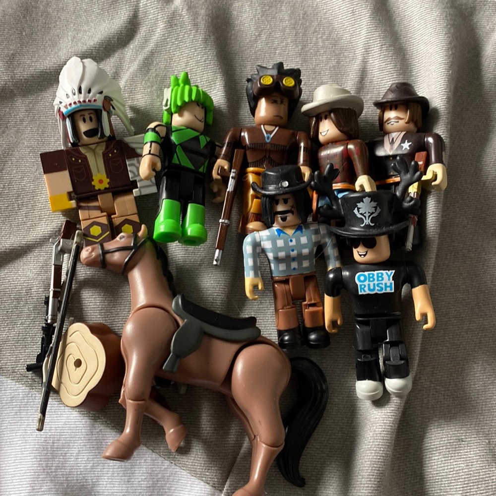 Roblox toys 4for$10